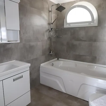 Beyaz 2 * فتحية